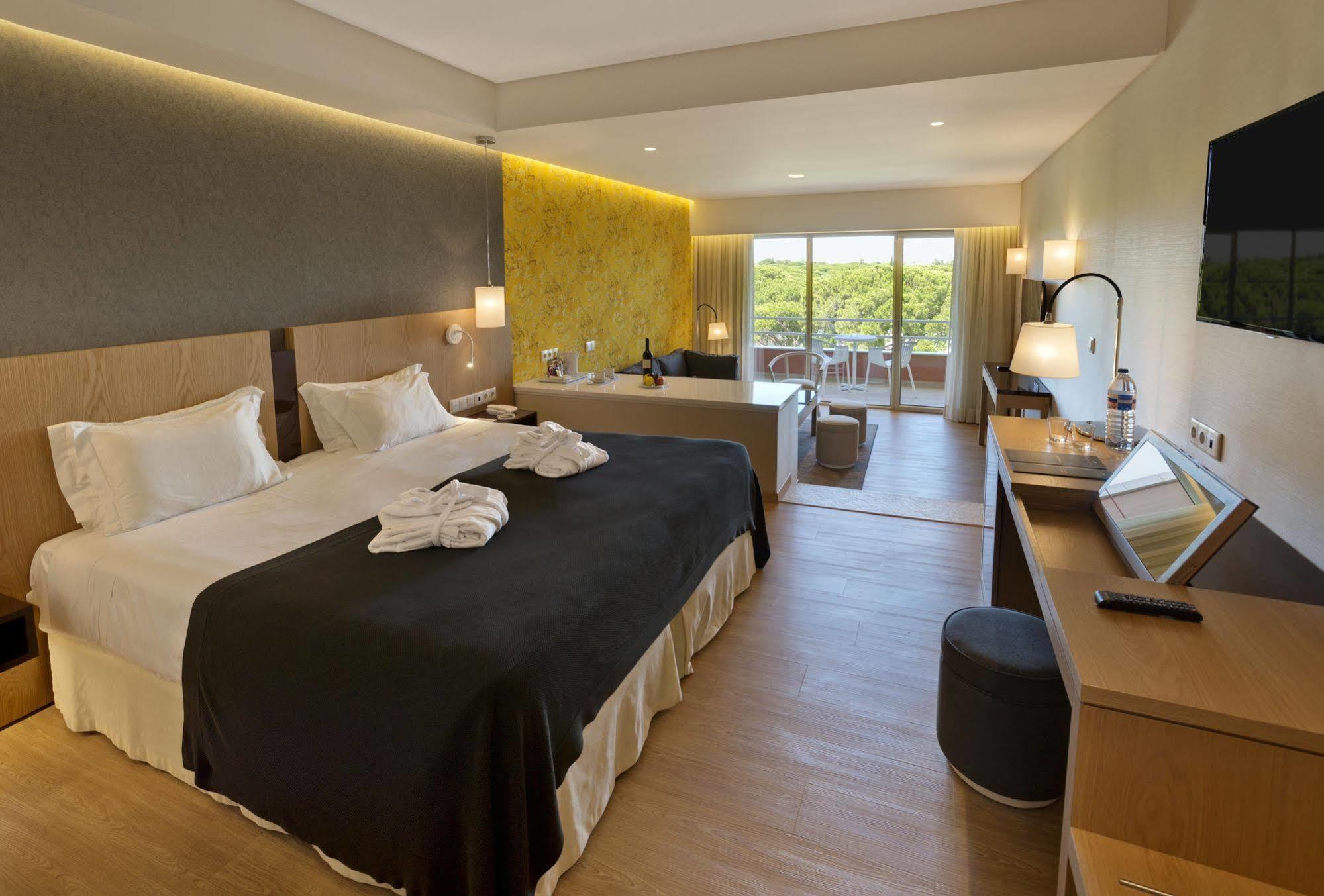 Falesia Cip (Adults Only) Olhos de Agua  Exterior photo